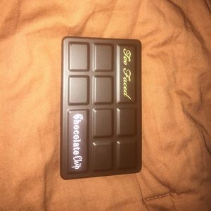 matte chocolate chip pallete mini